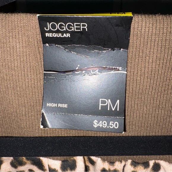 INC International Concepts Brown Cheetah Joggers Petite NWT - Picture 6 of 7